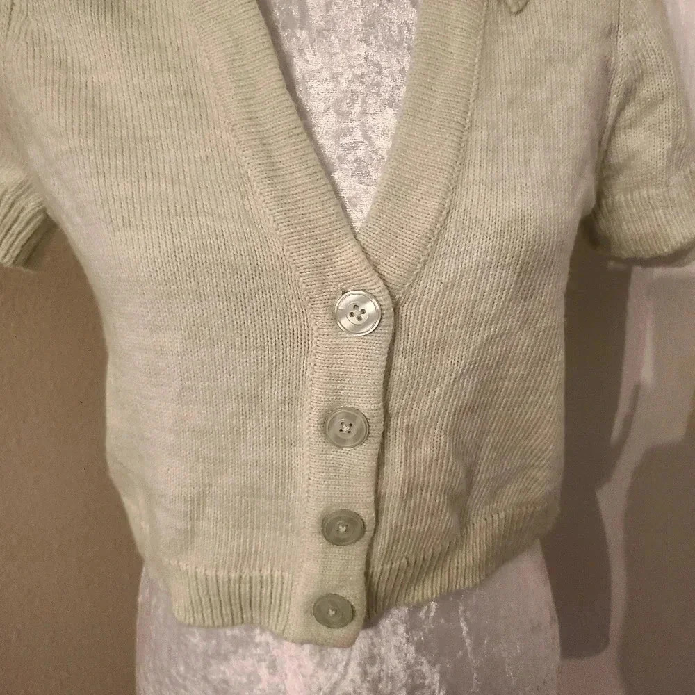 Show Me Your MuMu short sleeve Cardigan, size XS - Picture 2 of 6